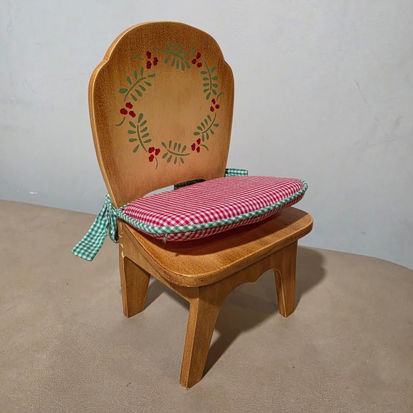 North American Bear Co. Other - North American Bear Co Muffy VanderBear Wooden Chair Berry Wreath Cushion 1995